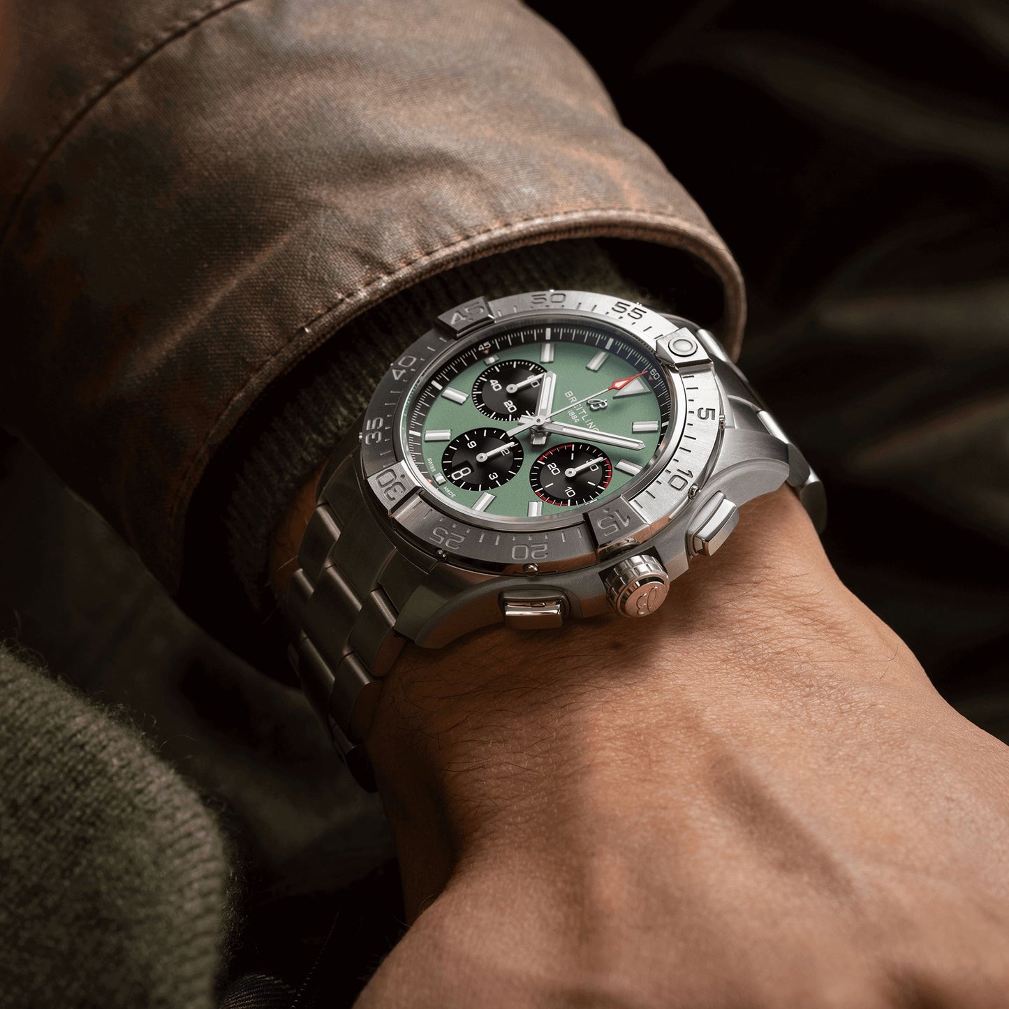 Montre Breitling Avenger B01 Chronograph automatique cadran vert